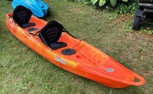 Rental Akona Crusader Tandem Kayak With 2 Paddles - Orange
